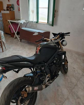 Triumph street triple 675