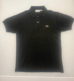 Polo Lacoste nera uomo – Logo ricamato