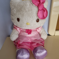 Peluche Hello Kitty con vestito in raso