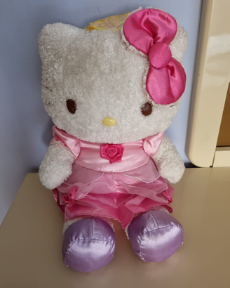 Peluche Hello Kitty con vestito in raso
