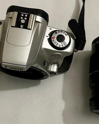 Canon EOS 300 con obiettivo EF 28-80 mm