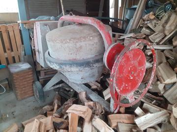 betoniera con motore elettrico 