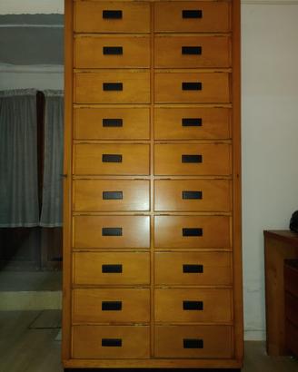 Cassettiera antica in legno