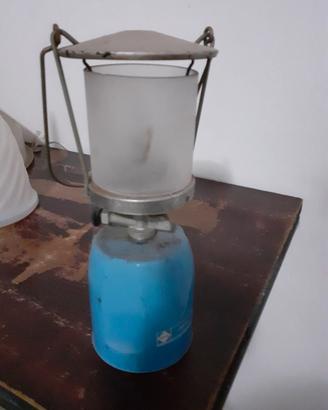 Vecchia lampada a gas