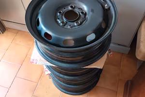 cerchi mini da 15 F55 F56 F57 con copricerchi 