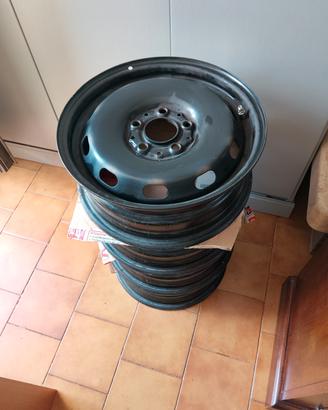 cerchi mini da 15 F55 F56 F57 con copricerchi 