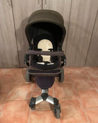 Passeggino, carrozzina e ovetto con accessori