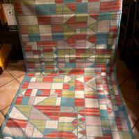 Tappeto con motivi geometrici