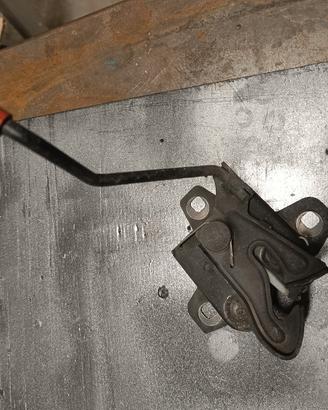 serratura cofano anteriore Lancia Ypsilon 