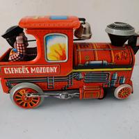 Locomotiva di latta ungherese