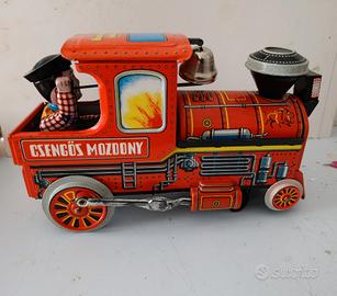 Locomotiva di latta ungherese