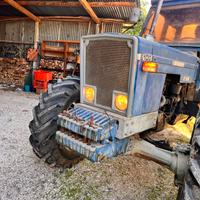 Trattore agricolo