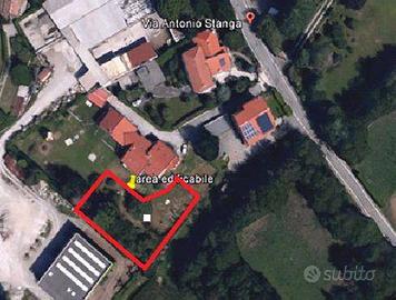 Terreno di 1267 m² a Erba