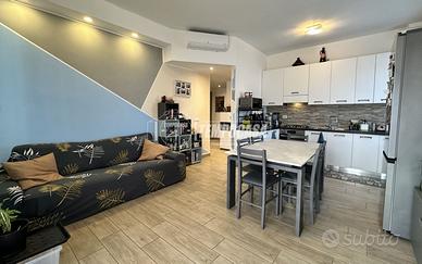 TRILOCALE CON BOX E CANTINA