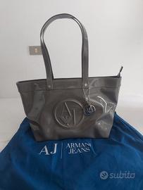 Borsa Armani