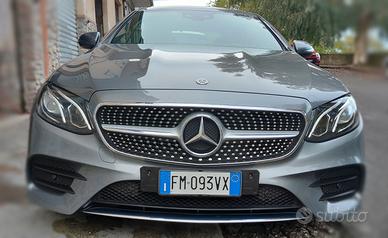 Mercedes Classe E220 Coupé 4 Matic AMG LINE 