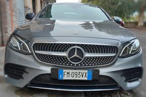 Mercedes Classe E220 Coupé 4 Matic AMG LINE 