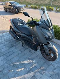 YAMAHA X MAX TECH MAX 2021