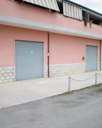 Negozio commerciale 400 mq campoverde aprilia