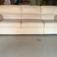 Divano letto in pelle
