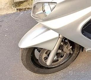 Parafango anteriore Yamaha Majesty 400