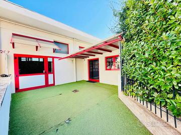Immobile di 292 m² con 1 locale a Cesena