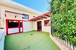 Immobile di 292 m² con 1 locale a Cesena