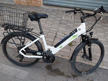 BICI ELETTRICA,  BICICLETTA  A PEDALATA ASSISTITA 
