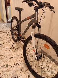 Rockrider ST 120 grigio satinato/nera/bianca