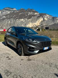 FORD KUGA ST LINE