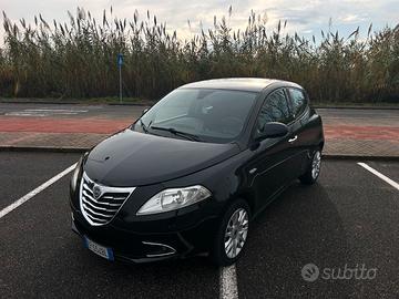 Lancia Ypsilon ECOCHIC
