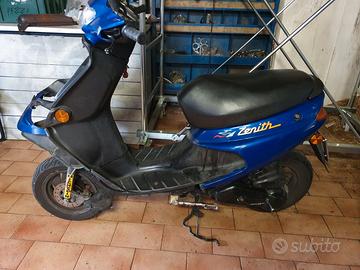 Pegeout Zenith 50 incidentato