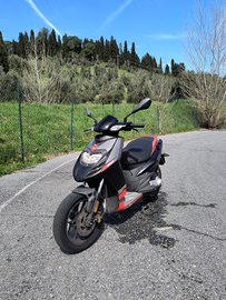 Aprilia SR 50 Motard