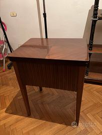 Mobile macchina da cucire