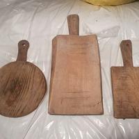 Set vecchi taglieri in legno