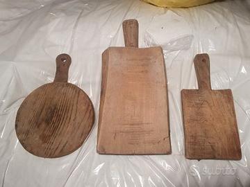 Set vecchi taglieri in legno