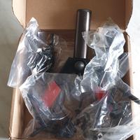 Rivettatrice per rivetti in plastica 