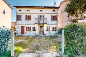 RIF: V022 Terratetto con giardino privato