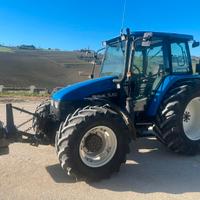 Trattore New Holland TL 100