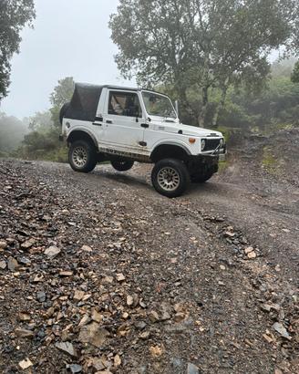 Suzuki samurai sj 410