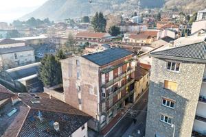 Intero stabile da ristrutturare