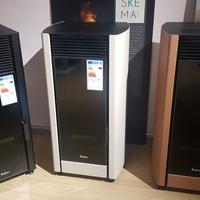 Stufa termostufa pellet ghisa vetro italy fiera