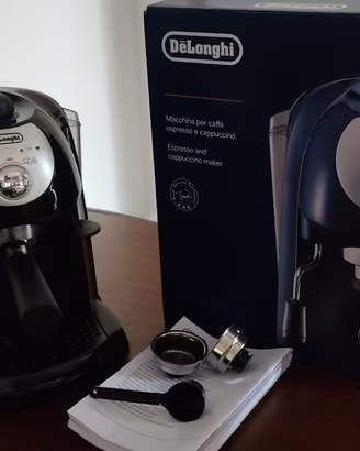 Macchina per caffè espresso Dè  Longhi 