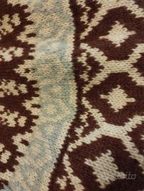 maglione nuovo con disegni nordici 