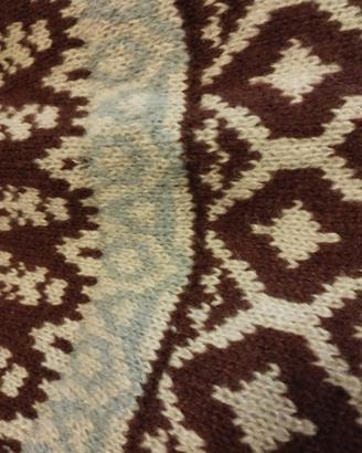 maglione nuovo con disegni nordici 