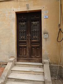 portone antico in larice massello