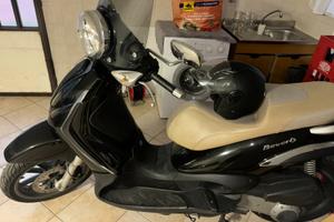 Piaggio Beverly 300 Tourer
