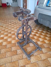Filatoio antico in legno 