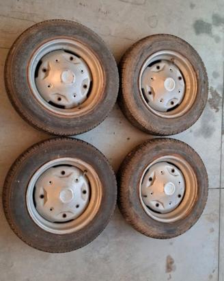 Cerchi Fiat 500 L/R/N e 126 10 pollici gommati