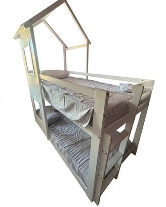 Letto a castello casetta  bianco stile Montessori